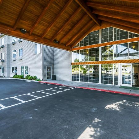 Quality Inn & Suites Of Liberty Lake Ngoại thất bức ảnh