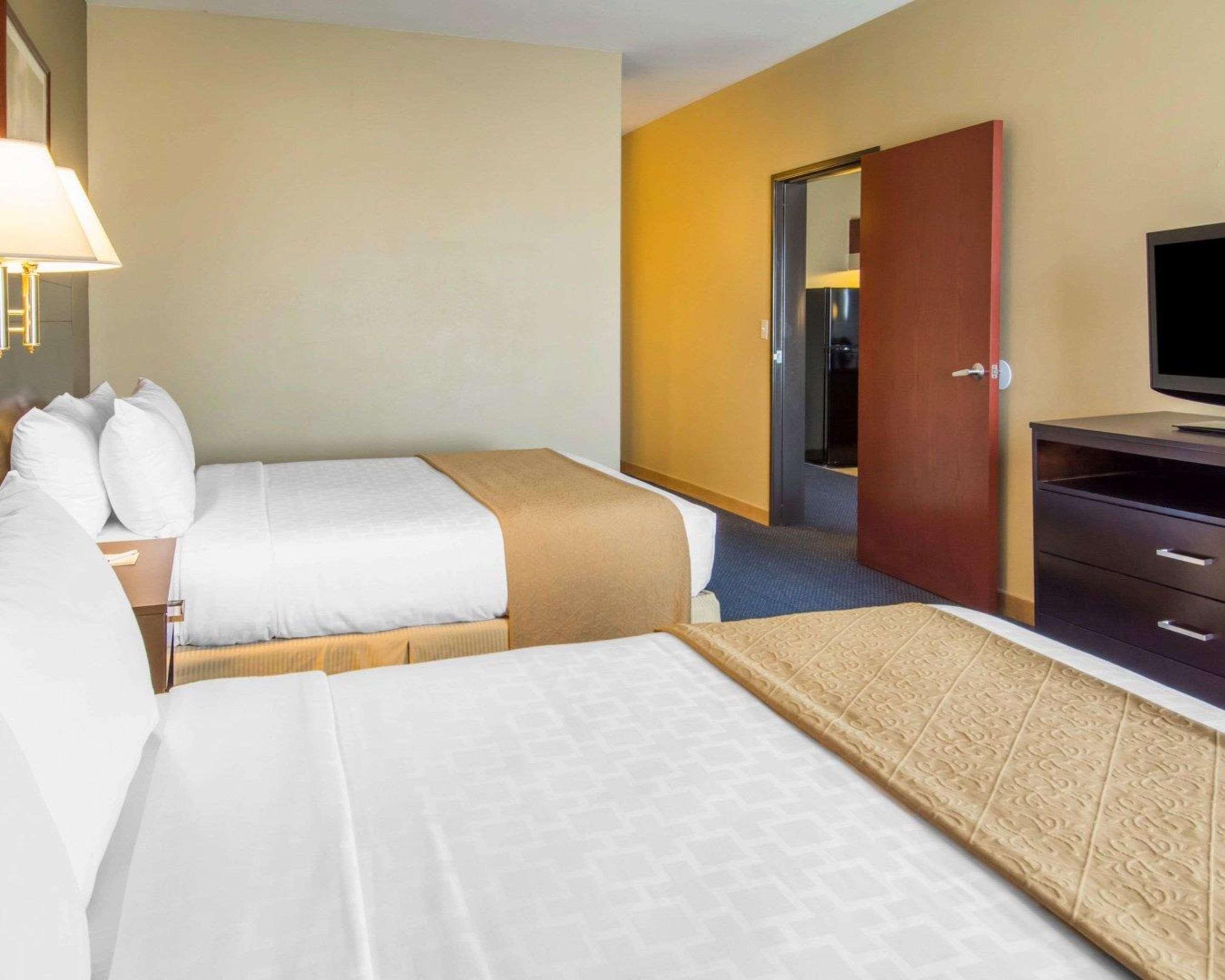 Quality Inn & Suites Of Liberty Lake Ngoại thất bức ảnh