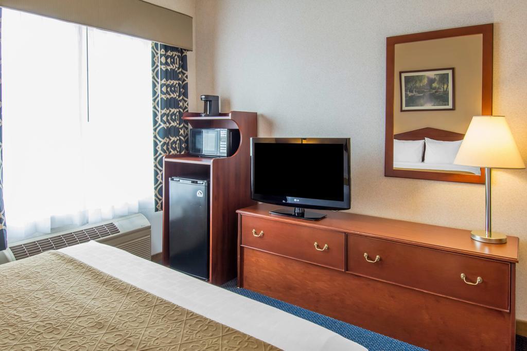 Quality Inn & Suites Of Liberty Lake Ngoại thất bức ảnh