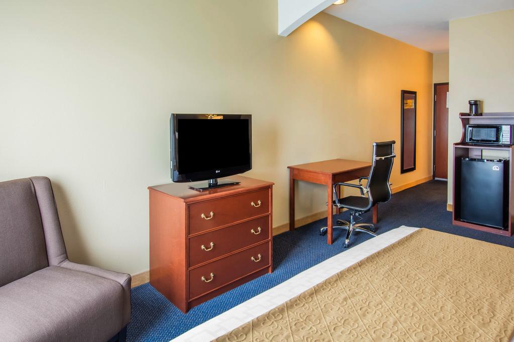 Quality Inn & Suites Of Liberty Lake Ngoại thất bức ảnh