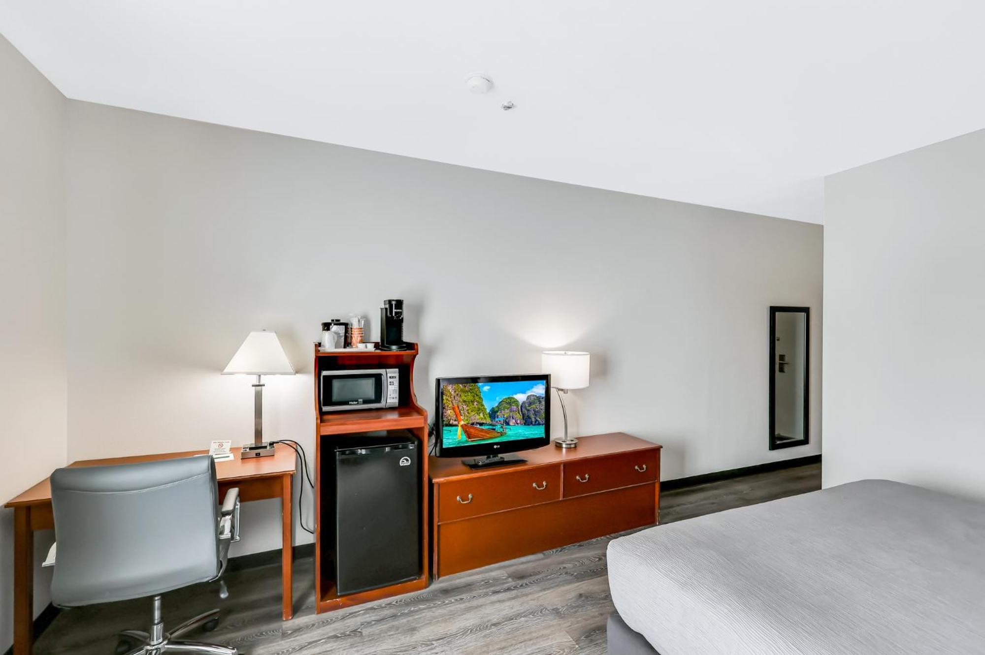 Quality Inn & Suites Of Liberty Lake Ngoại thất bức ảnh