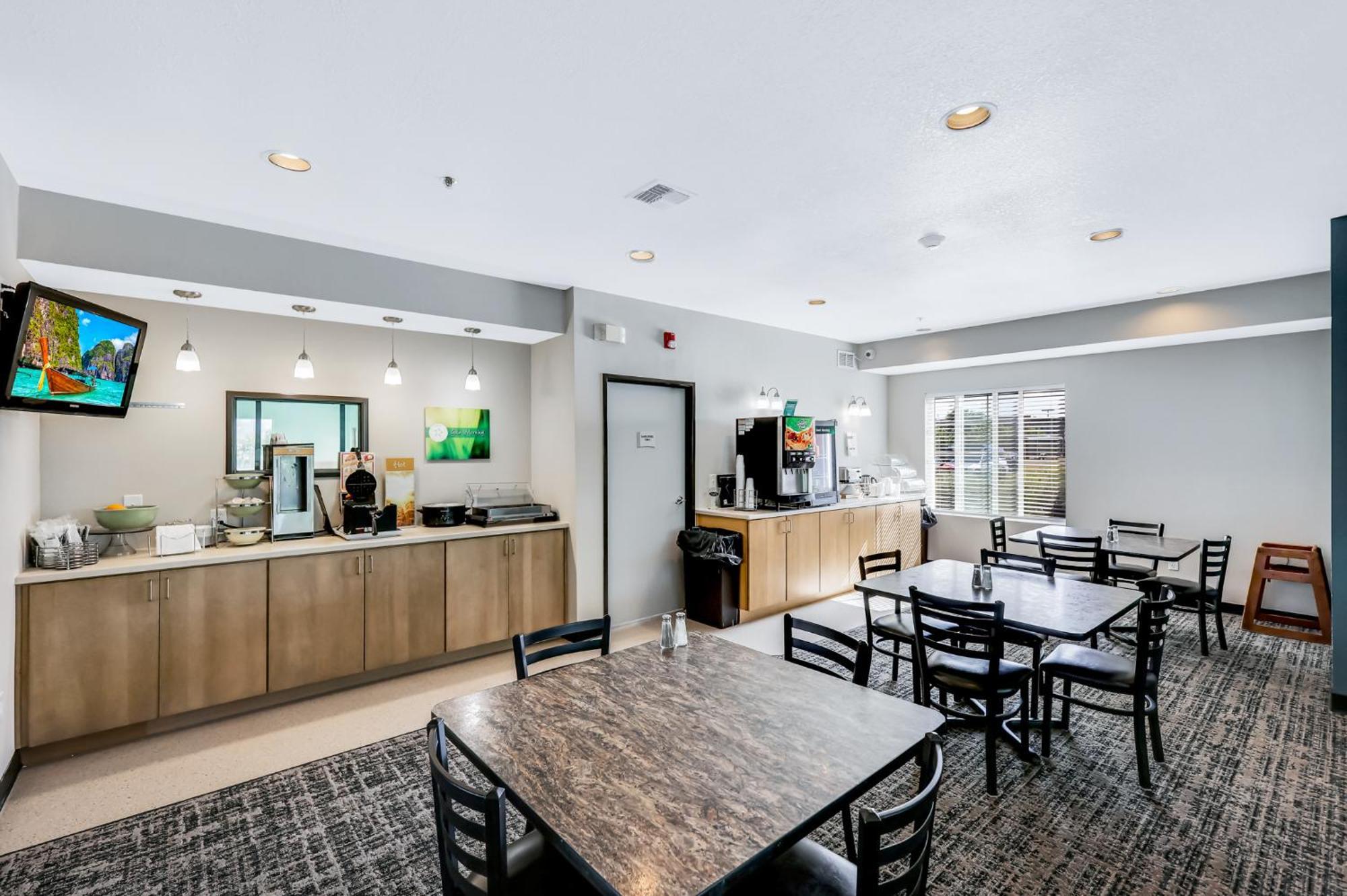 Quality Inn & Suites Of Liberty Lake Ngoại thất bức ảnh