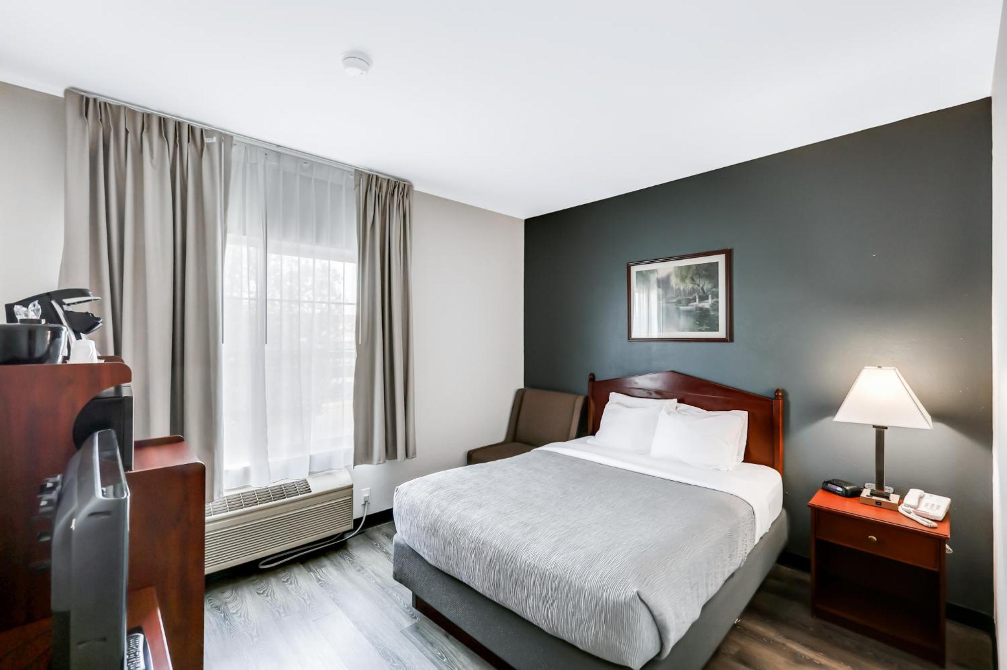 Quality Inn & Suites Of Liberty Lake Ngoại thất bức ảnh