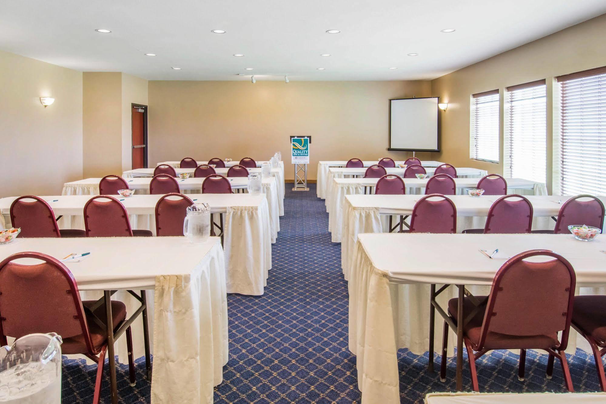 Quality Inn & Suites Of Liberty Lake Ngoại thất bức ảnh