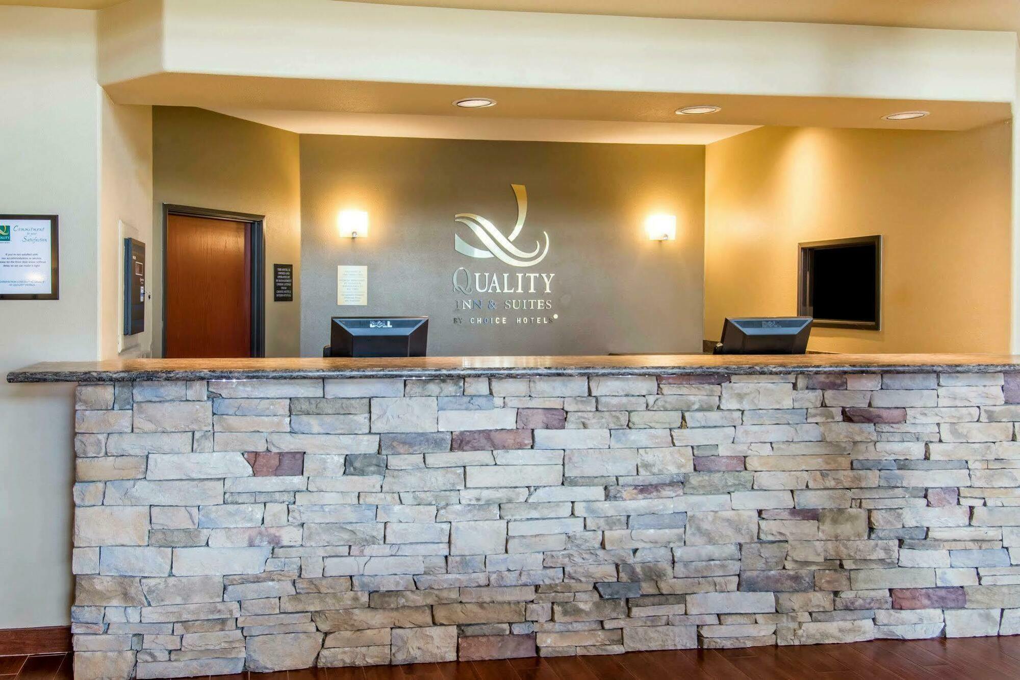 Quality Inn & Suites Of Liberty Lake Ngoại thất bức ảnh